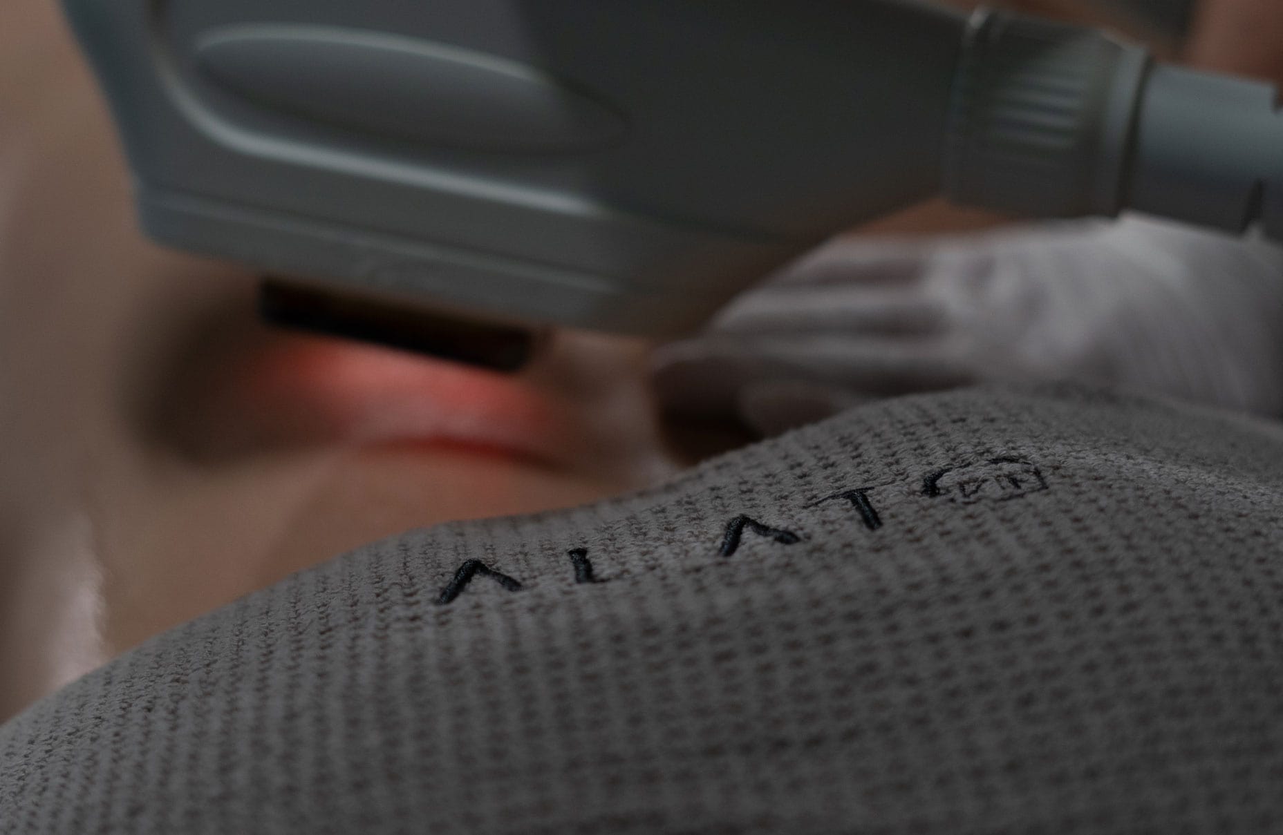 Tratamientos ALATO: ALATO LÁSER SHR. Elimina el vello no deseado de tu cuerpo sin sentir dolor.